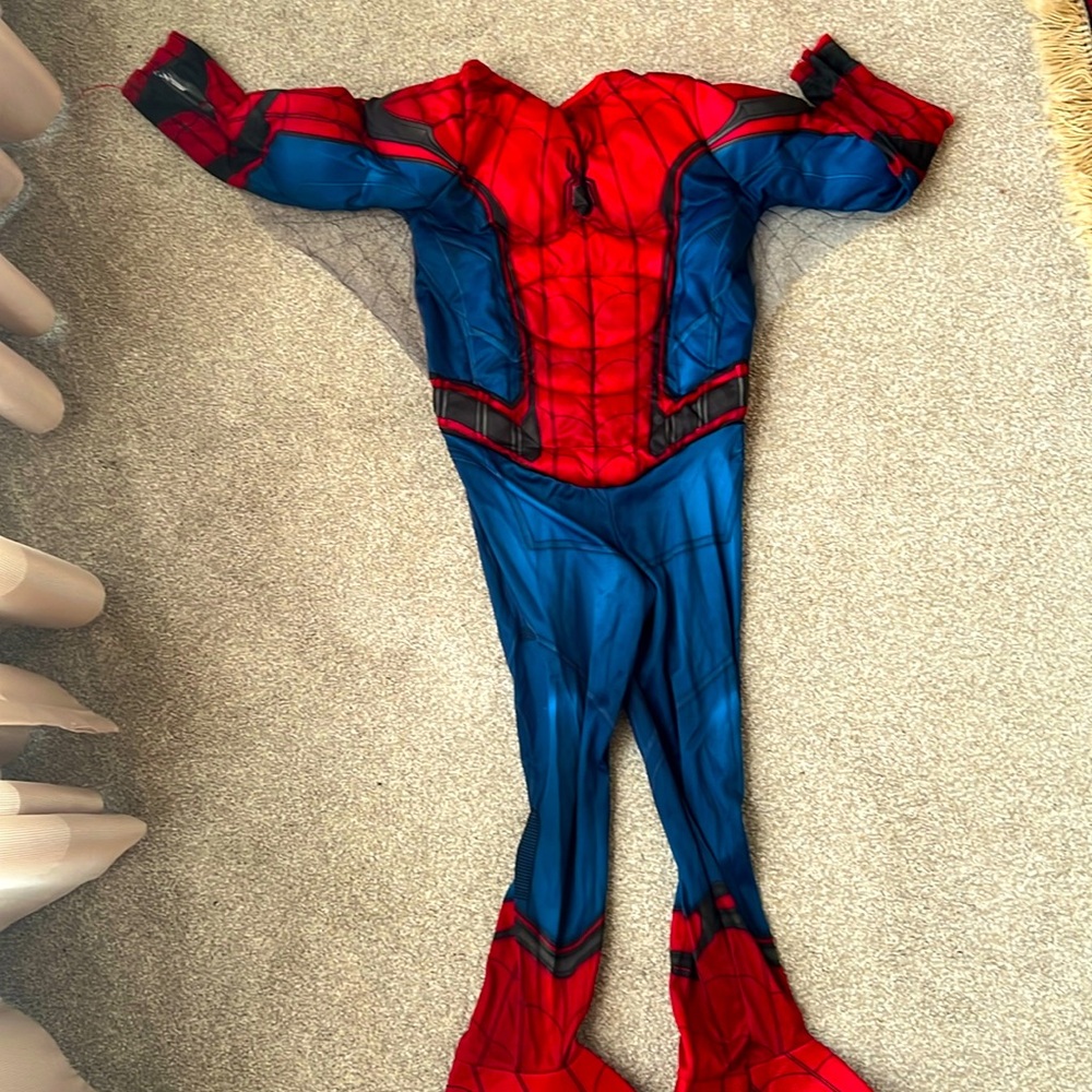 Spider-Man Halloween costume for 6-7 year old.